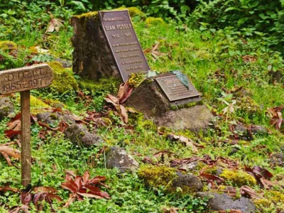 4-Day Rwanda Gorilla Safari – Visit Dian Fossey Graveyard